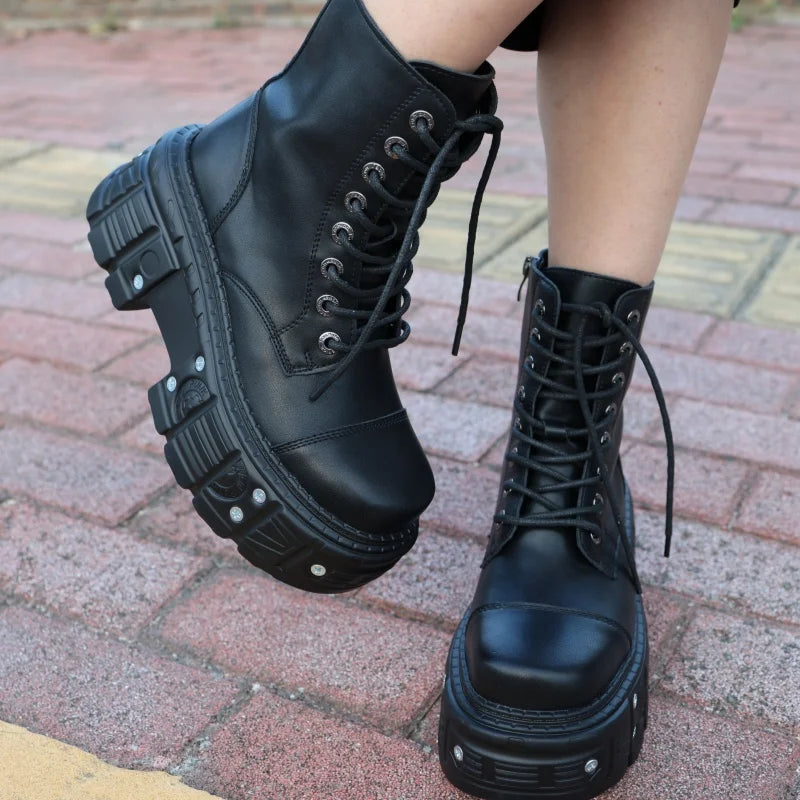 Women Gothic Motorcycle Boots With Metal Decoration And Platform
