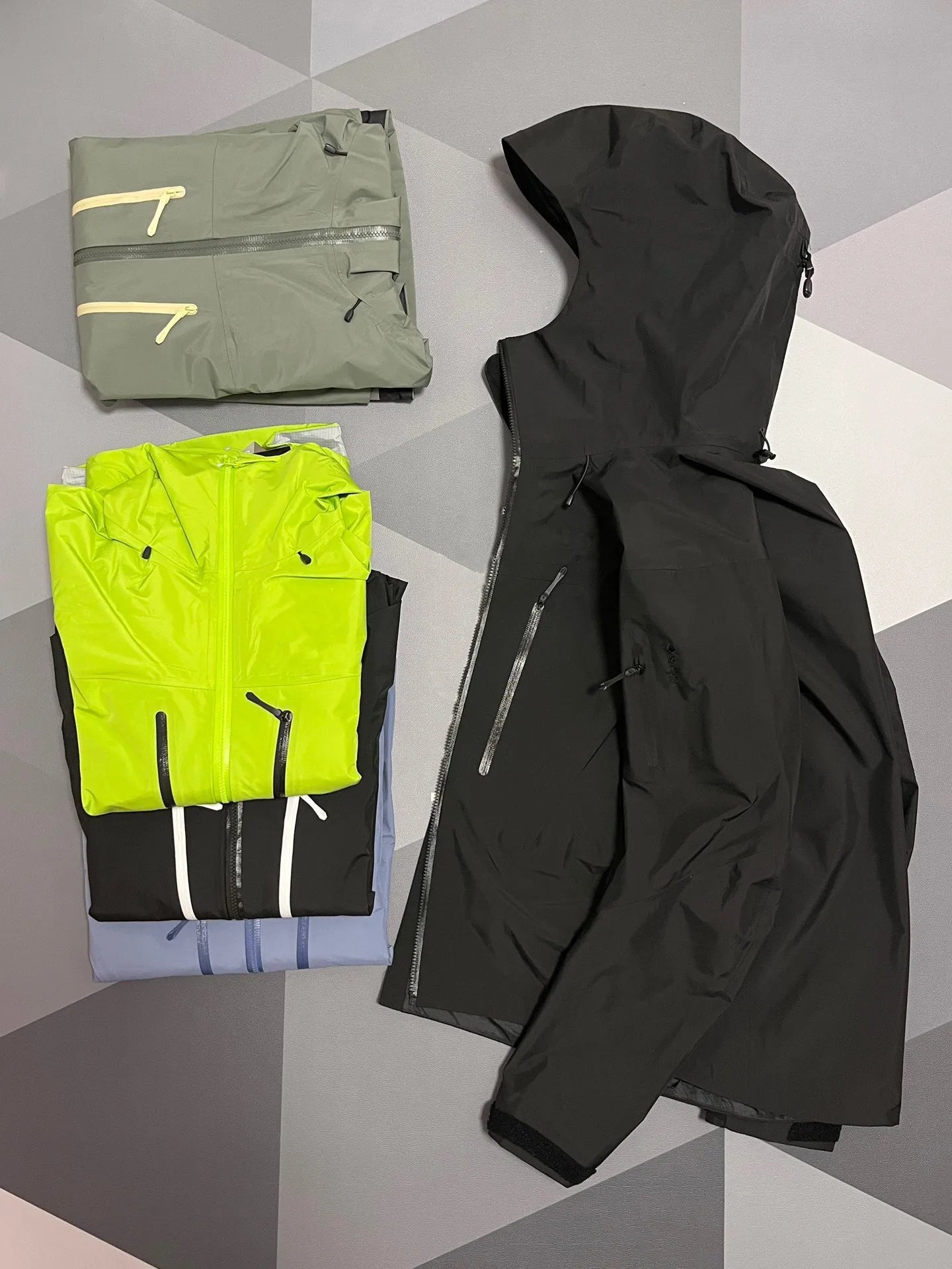 Embroidery Bird Logo Waterproof Windbreaker Jacket for Outdoor Hiking